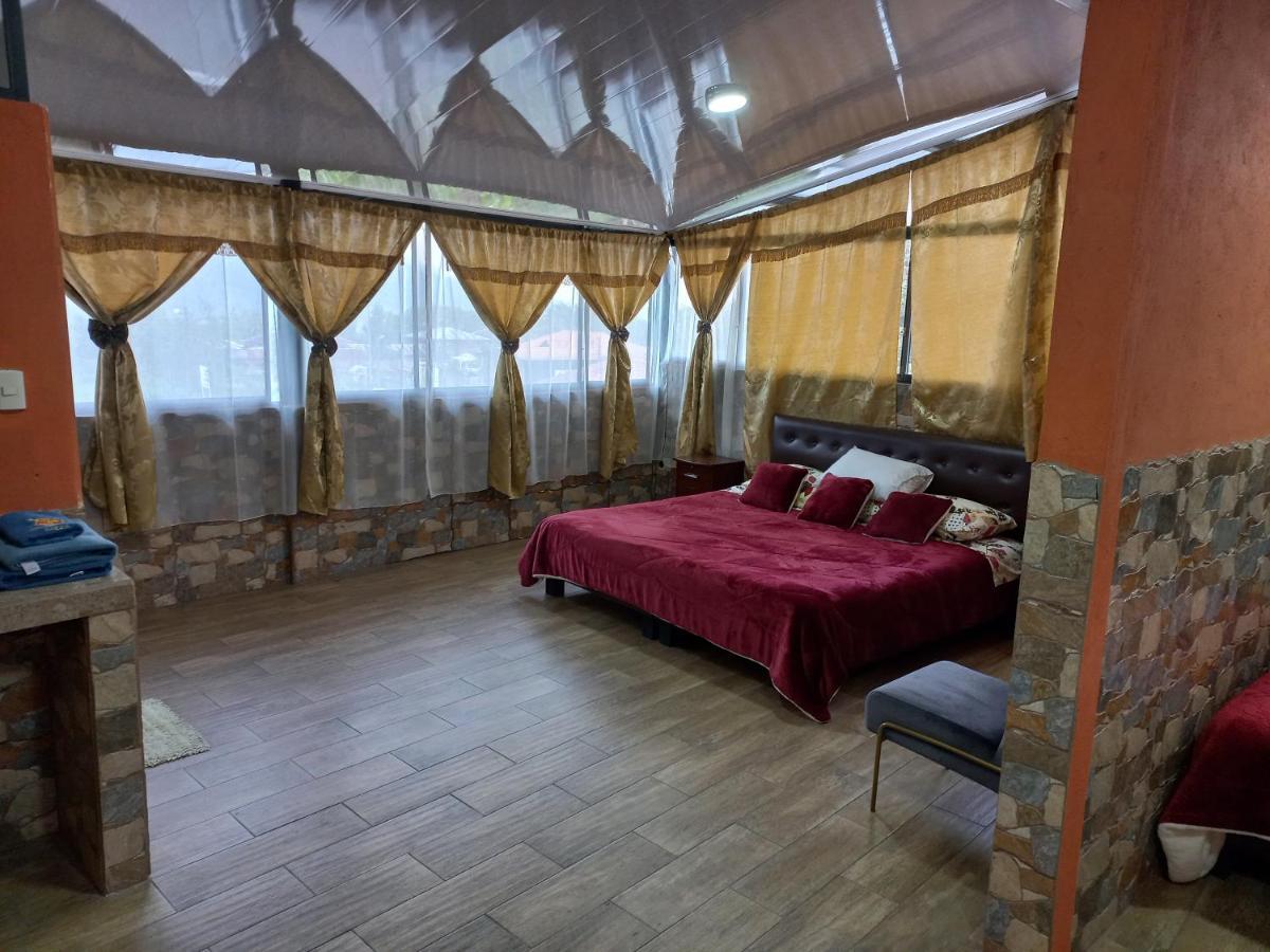 Hostal La Casa De Rodrigo Baeza Bagian luar foto