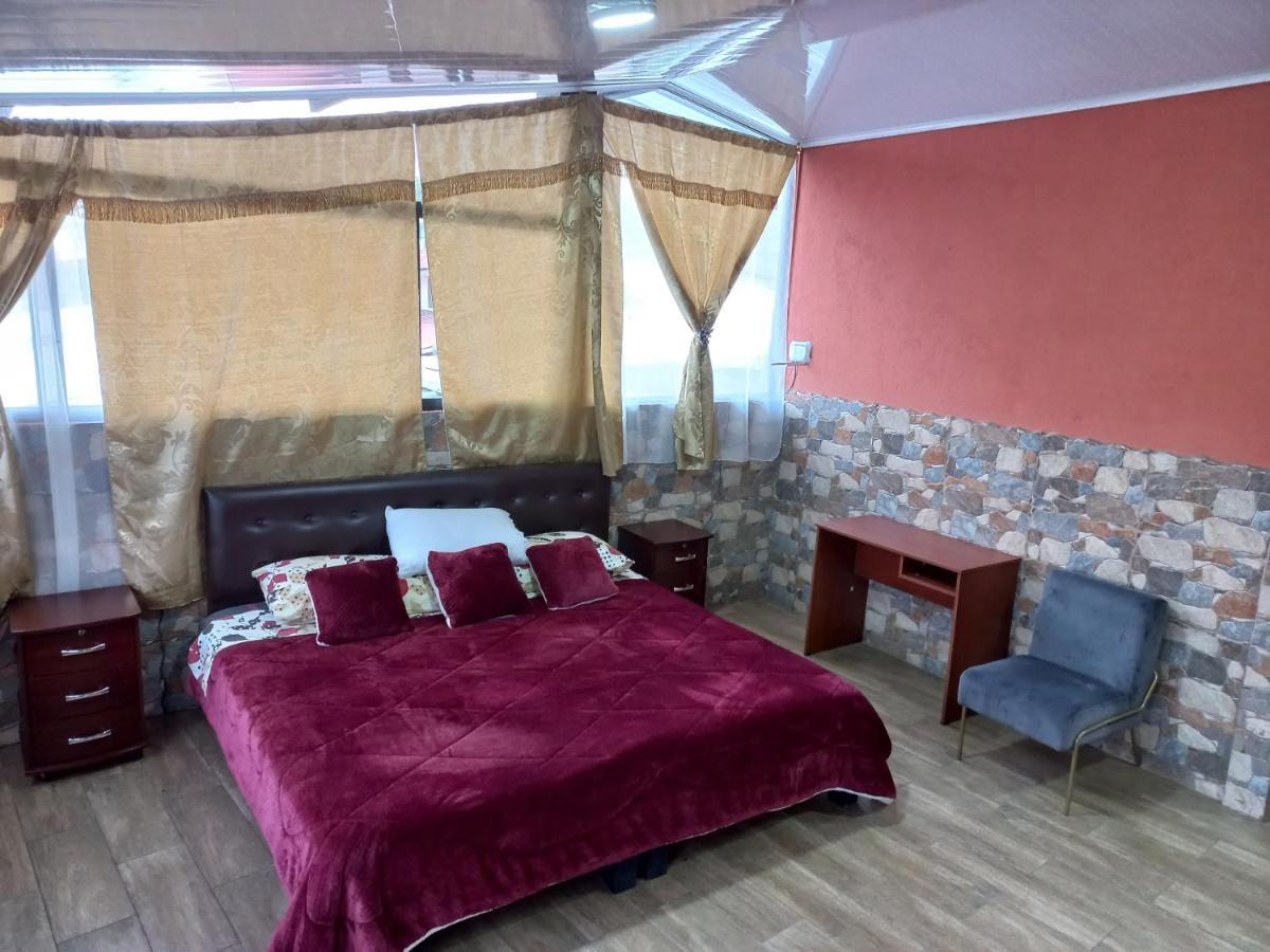 Hostal La Casa De Rodrigo Baeza Bagian luar foto