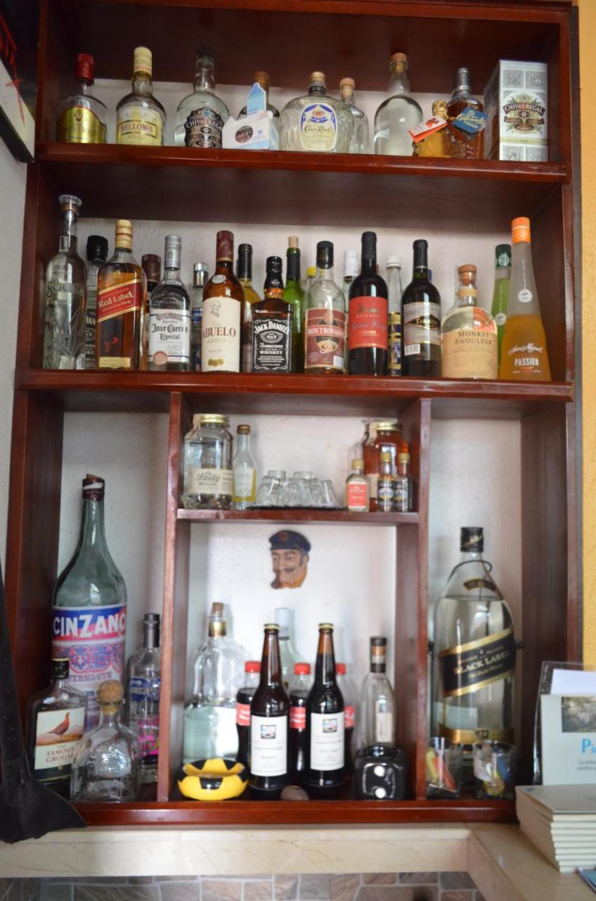 Hostal La Casa De Rodrigo Baeza Bagian luar foto
