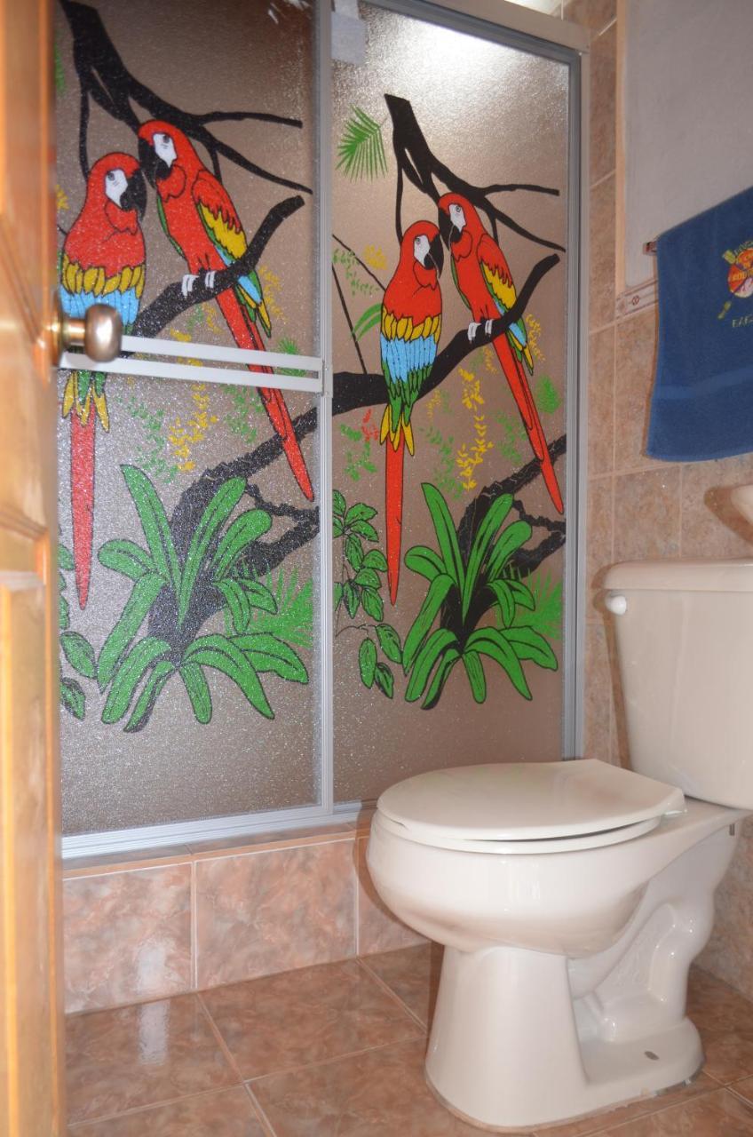 Hostal La Casa De Rodrigo Baeza Bagian luar foto
