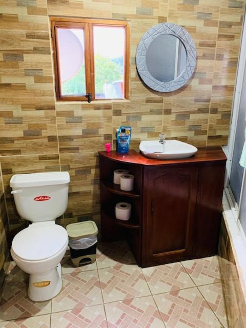 Hostal La Casa De Rodrigo Baeza Bagian luar foto